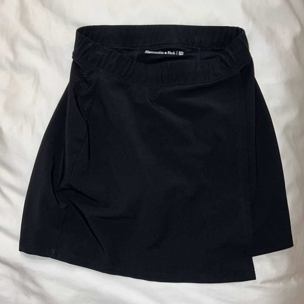 black athletic Abercrombie skirt